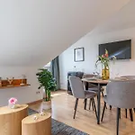 Sternenhimmel I Aufzug I Stellplatz I Modern Apartment Schwarzenberg/Erzgebirge