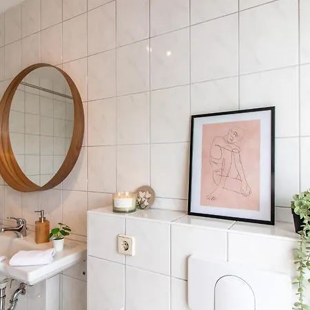 Sternenhimmel I Aufzug I Stellplatz I Modern