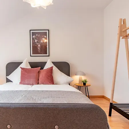 Sternenhimmel I Aufzug I Stellplatz I Modern